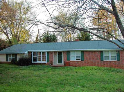 608 Sharondale Crt. sold home in Beverly Woods, Spartanburg, SC