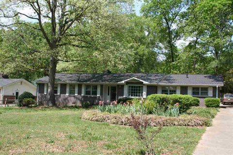 104 Spring Valley Drive