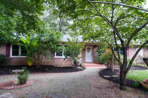 215 Camelia Circle sold home in Wesley Heights, Landrum, SC