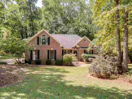 206 Hunters Pointe Drive