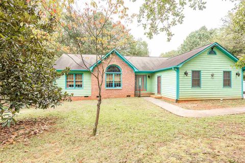 138 Woodcreek Drive