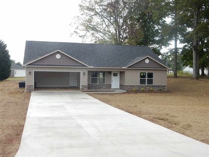 141 Old Settle Rd sold home in Carriage Park, Inman, SC