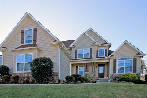 6 Windswept Knoll Drive