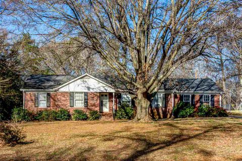 218 Woodley Road