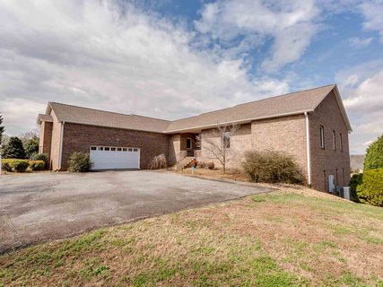 124 Carbandy Drive sold home in Gramling Hill, Inman, SC
