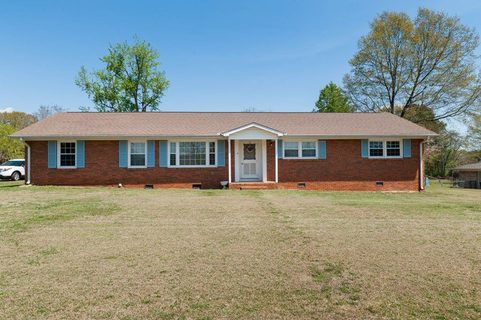 6 Green Acres Drive