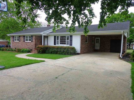 102 Walnut Dr.
