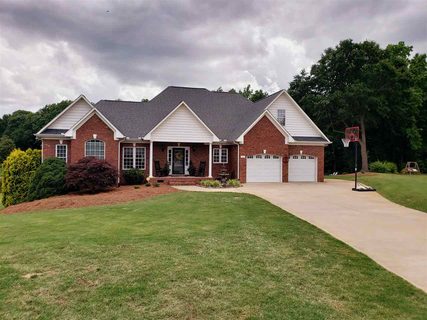 449 Hunting Crest Court