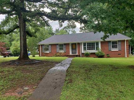 224 Saint Matthews Lane