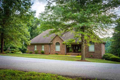 104 Lakewood Court