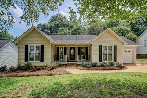 230 Lynhaven Dr
