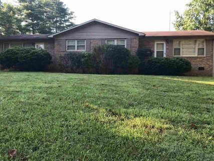 121 123 Pisgah Dr. sold commercial property in Pisgah Forest, Spartanburg, SC