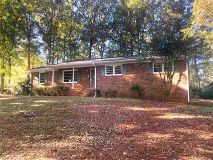 39 Annandale Dr