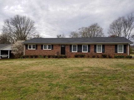 211 Ferndale Dr