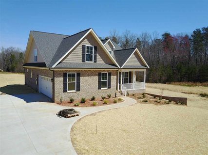 149 Ledgestone Lane sold home in The Crossing at Cherokee National, Gaffney, SC