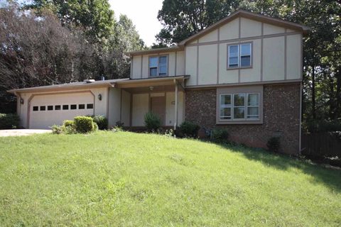 104 Roswell Terr