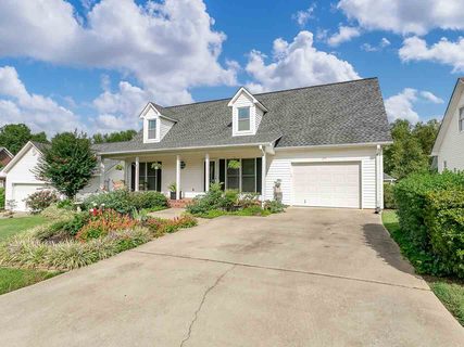 214 Ashton Dr