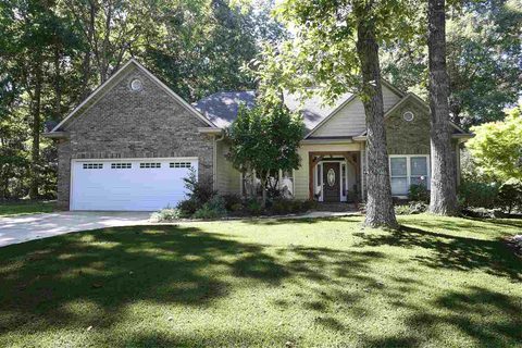 104 Lakewinds Court