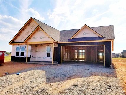 104 Meadow Lake Dr.