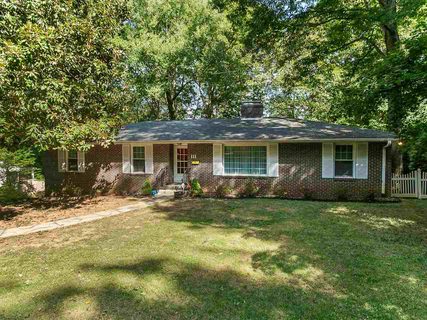 111 Tanglewylde Dr sold home in Cleveland Heights, Spartanburg, SC