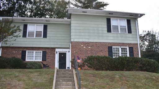 4 Summercreek Drive