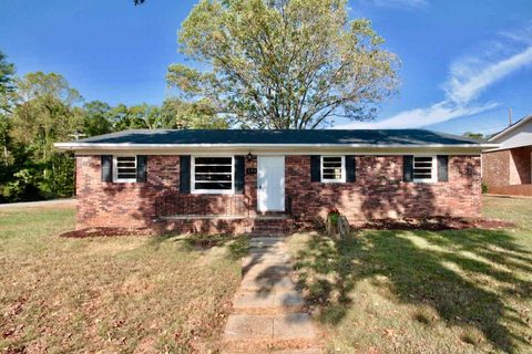 190 Leawood Dr.