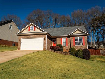 255 Lynhaven Dr