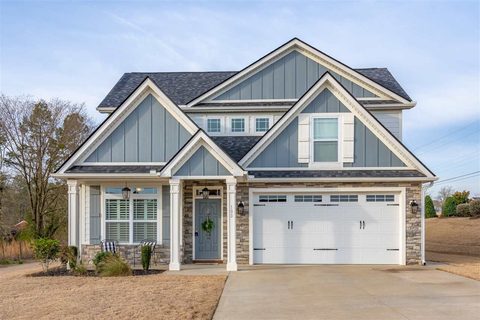 100 Southern Oaks Drive sold home in The Oaks at Woodfin, Inman, SC