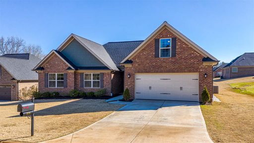 818 E Frank Bush Avenue sold home in Bushfork, Inman, SC