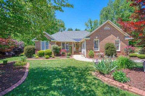 457 Litchfield Dr
