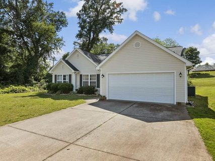 320 Winston Lane