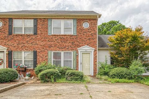 307 N Townes Court sold townhome in Westover Twns, Spartanburg, SC