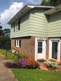 49 Summercreek Drive