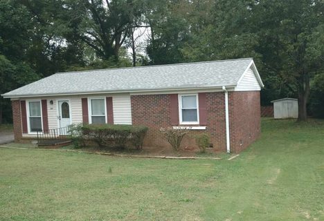 305 Wintergreen Terrace