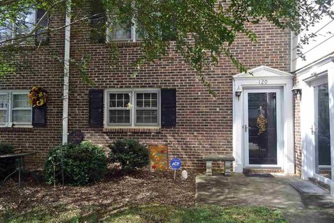 120 Fernridge Drive