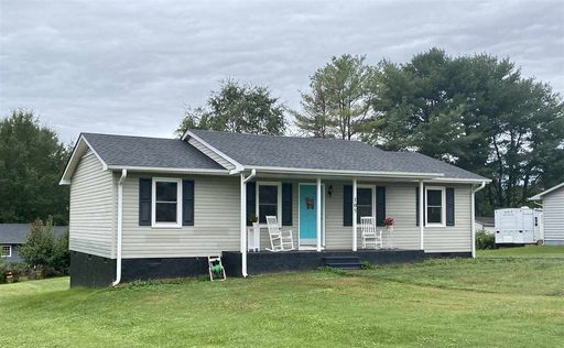 105 Strawberry Drive sold home in Plush Meadows, Inman, SC