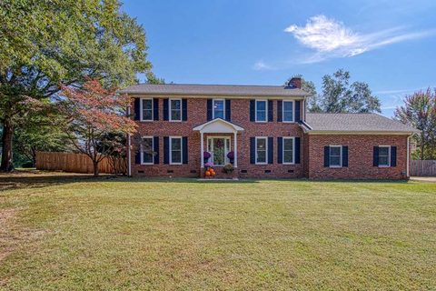 203 Thornhill