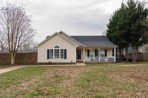 910 Hollyhock Court