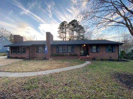 211 Tanglewylde Dr sold home in Cleveland Heights, Spartanburg, SC