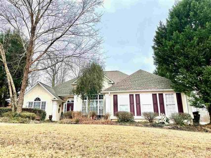 815 Bluffton Dr