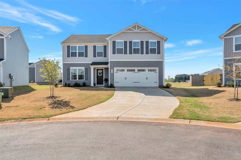 905 Hattie Lane