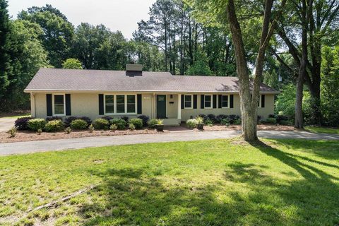 2211 Edgefield Road sold home in Club View Heights, Spartanburg, SC