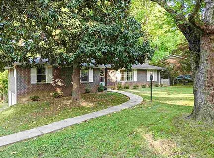 111 Tanglewylde Drive sold home in Cleveland Heights, Spartanburg, SC
