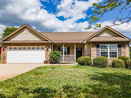 352 Bent River Drive sold home in Bent River, Inman, SC
