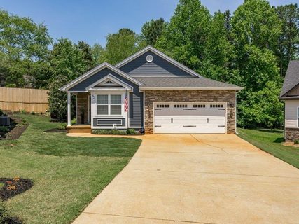 627 Hideaway Cove