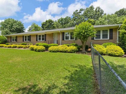 107 Brookgreen Drive sold home in Meadowbrook Farm, Inman, SC