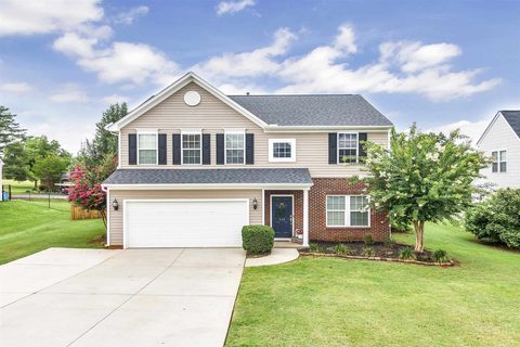 119 Castleton Circle