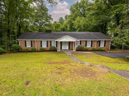 160 Romaine Drive