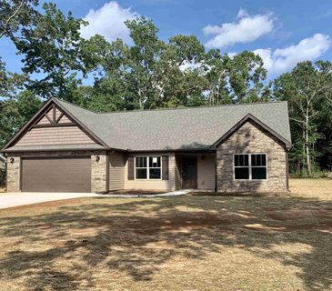 111 Bobo Dr sold home in Carriage Park, Inman, SC