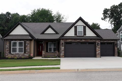 120 Southern Oaks Drive sold home in The Oaks at Woodfin, Inman, SC